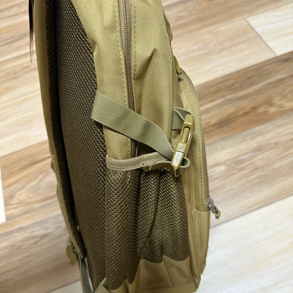 U.S. army  Backpack - Picture 2 of 4